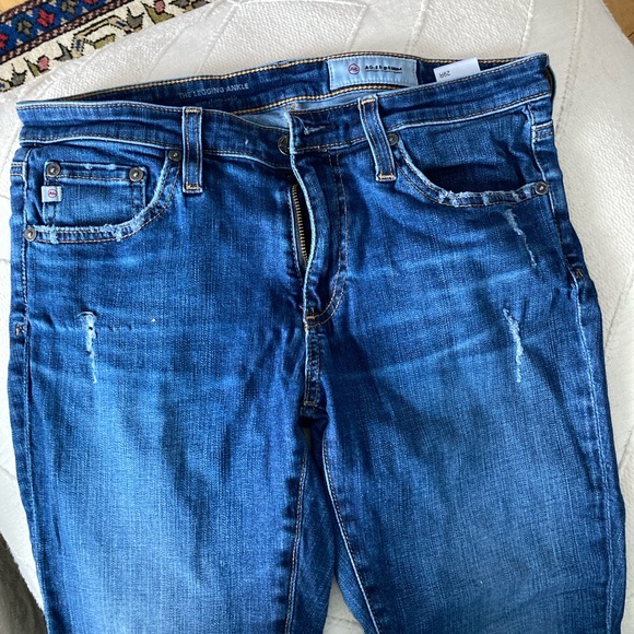 AG distressed legging ankle jeans! - Picture 7 of 16